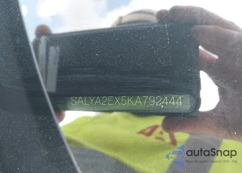 2019 Land Rover Range Rover Velar P250 z USA, uszkodzony, nr VIN SALYA2EX5KA792444